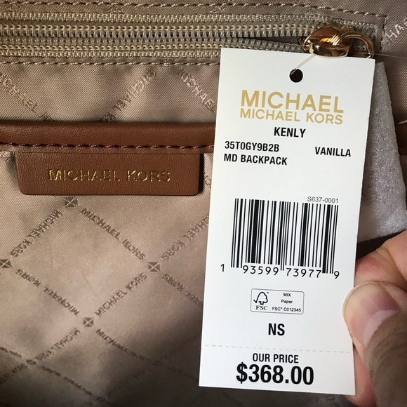 Michael Kors backpack🌼 - Picture 8 of 13